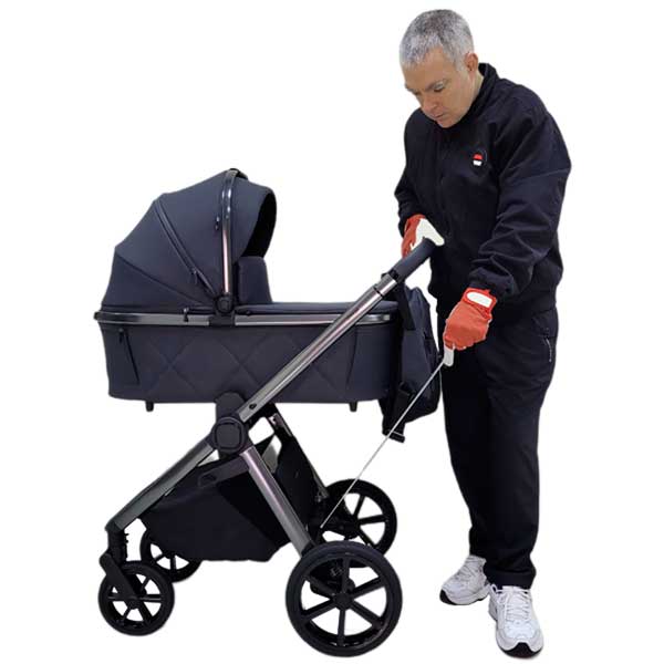 консультант по детским коляскам и автокреслам