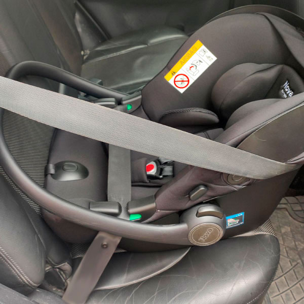 автолюлька установлена и закреплена правильно