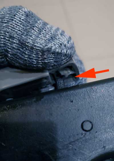 поломанная кнопка автокресла maxi cosi