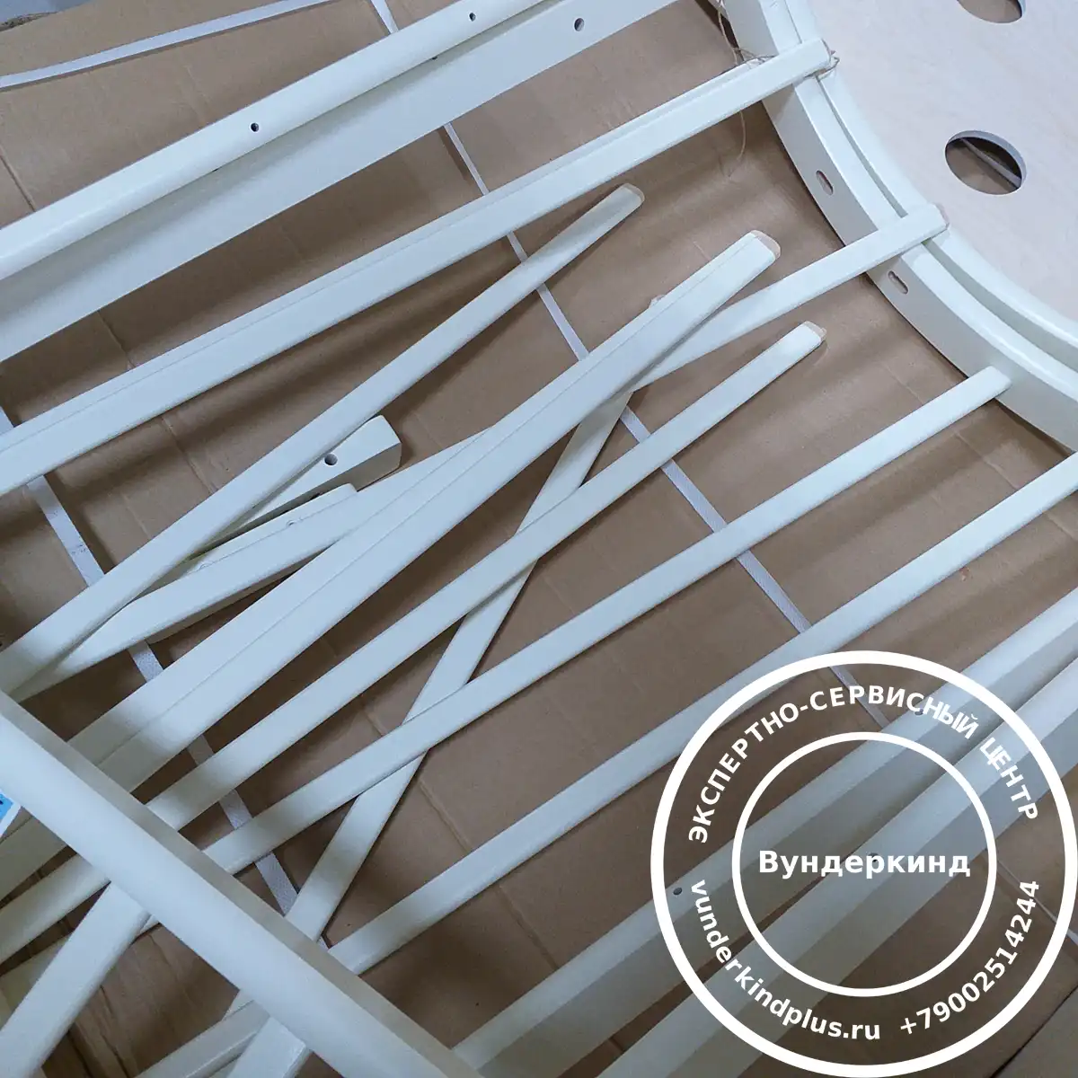 Брак новой детской кроватки из коробки: боковые рейки вывалились при транспортировке