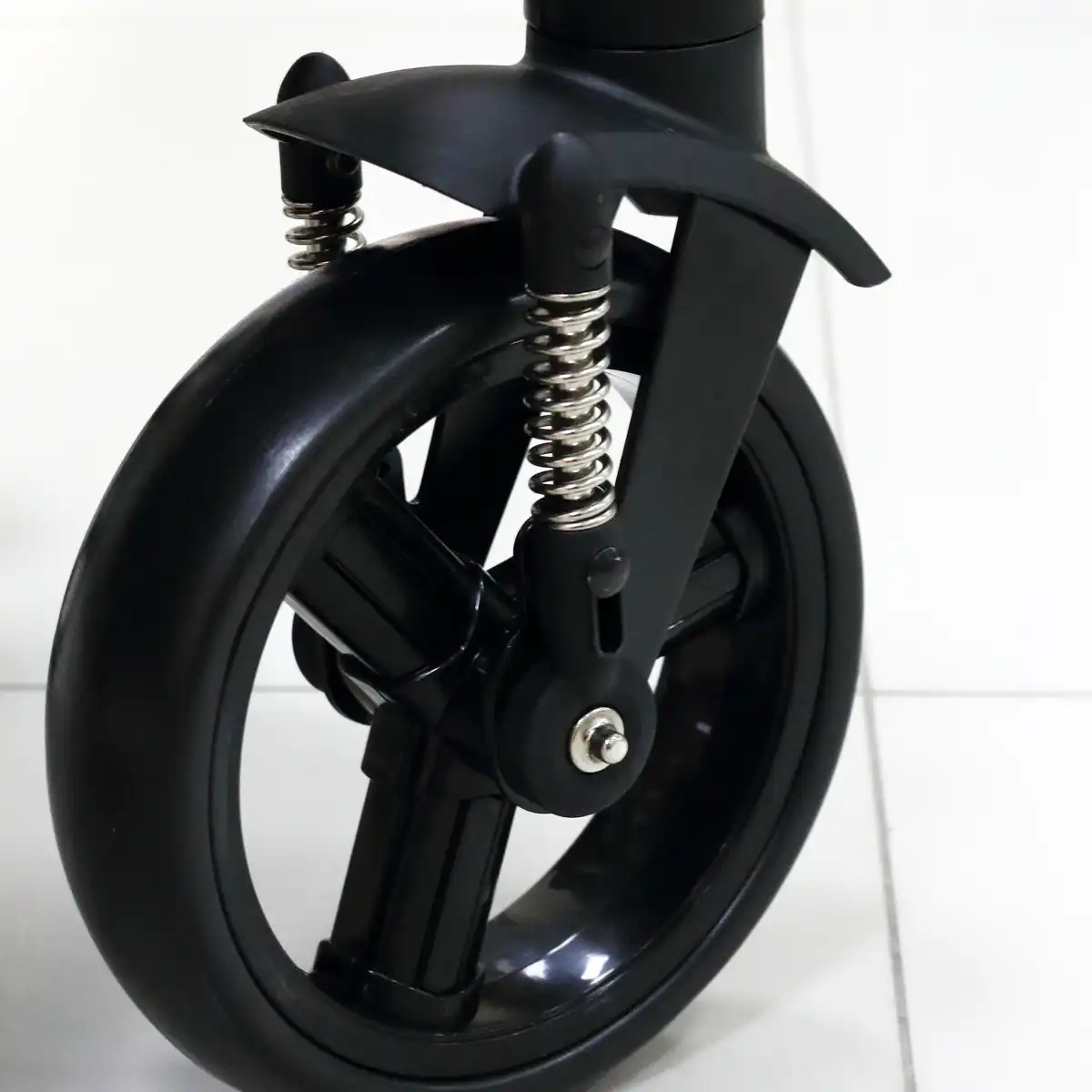 Eva-stroller-wheels-photo