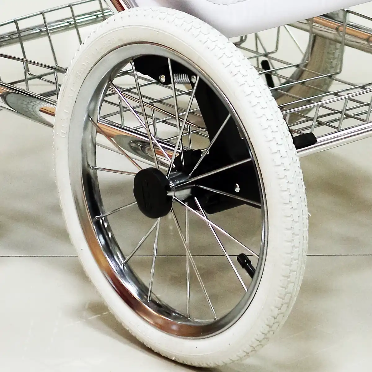 Large diameter wheels reducing the angle of attack on pavement cracksLarge diameter wheels reducing the angle of attack on pavement cracks