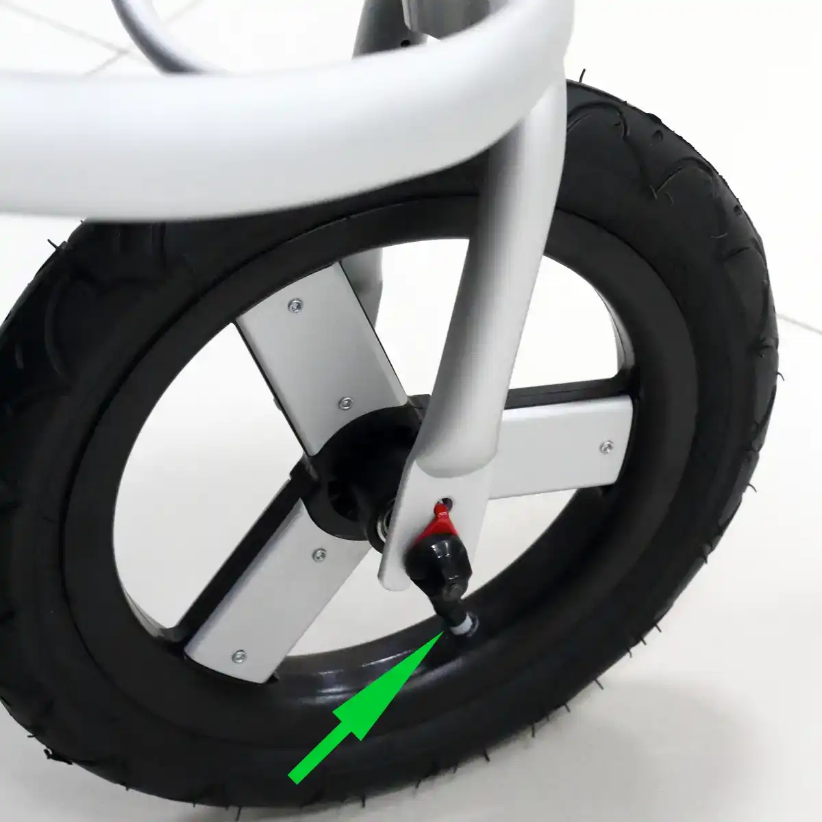 Pneumatic air-filled stroller wheels for the best vibration damping