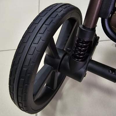 протектор заднего колеса и пружина-амортизатор