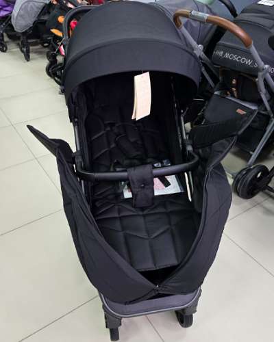 bravo pu с расстегнутым чехлом на ножки посередине